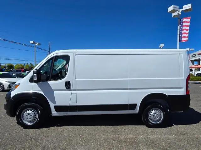 2025 Ram ProMaster 2500 Cargo Van Tradesman Low Roof 136 WB w/Pass Seat