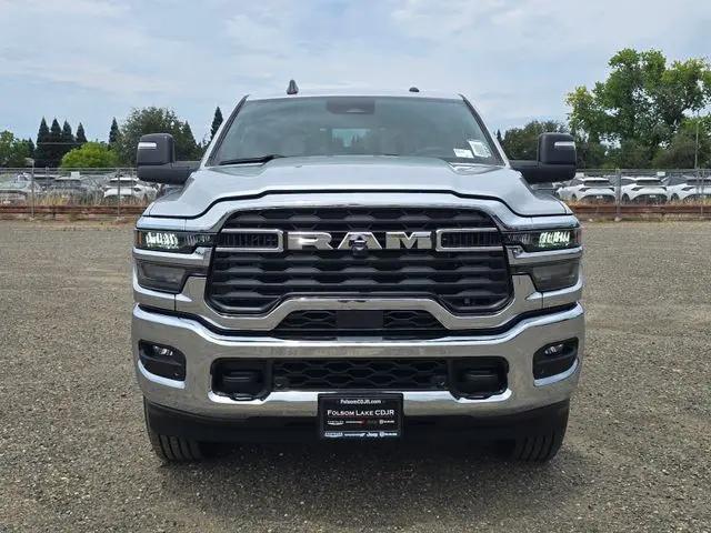 2026 Ram 3500 Tradesman Crew Cab 4x4 8 Box