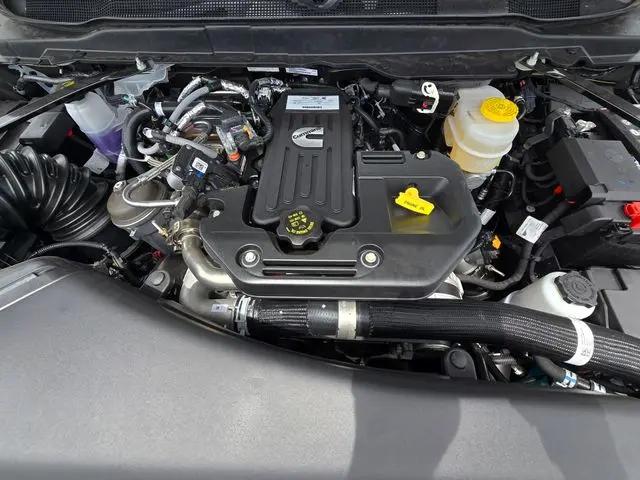 2026 Ram 3500 Tradesman Crew Cab 4x4 8 Box