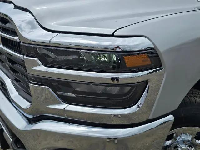 2026 Ram 3500 Tradesman Crew Cab 4x4 8 Box