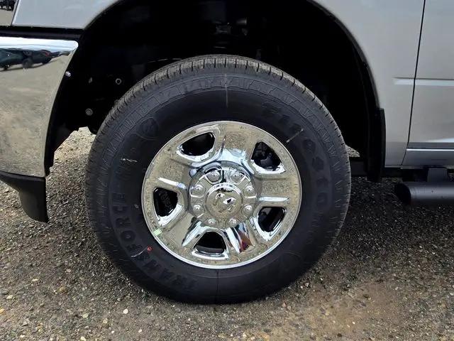 2026 Ram 3500 Tradesman Crew Cab 4x4 8 Box