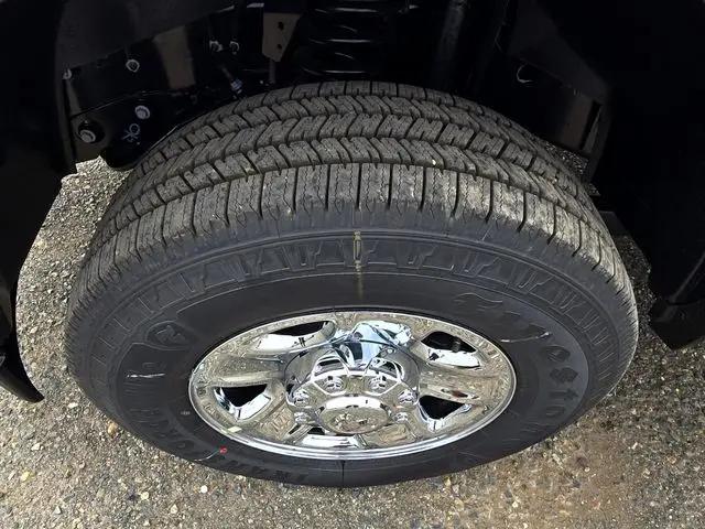 2026 Ram 3500 Tradesman Crew Cab 4x4 8 Box