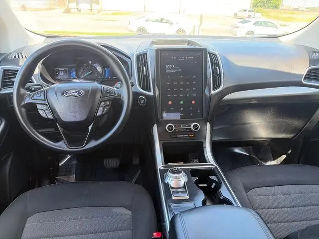 2022 Ford Edge SE