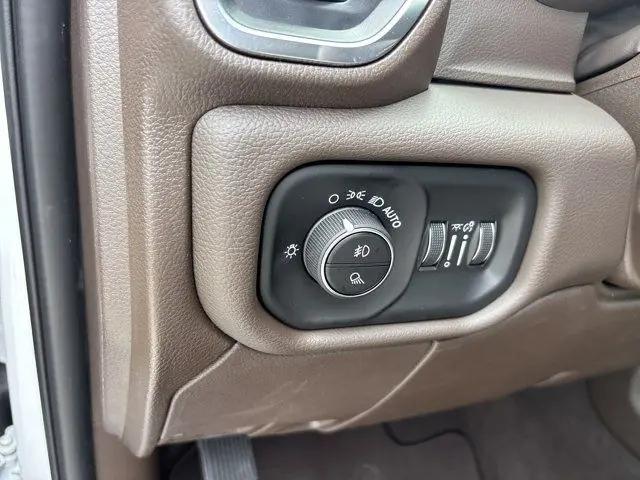 2026 Ram 3500 Laramie Mega Cab 4x4 64 Box