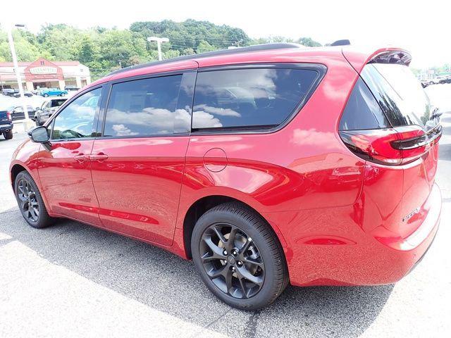 2027 Chrysler Pacifica PACIFICA LIMITED AWD 2027 Chrysler Pacifica PACIFICA LIMITED AWD