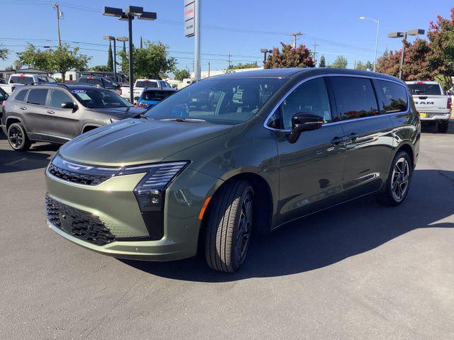 2027 Chrysler Pacifica Limited