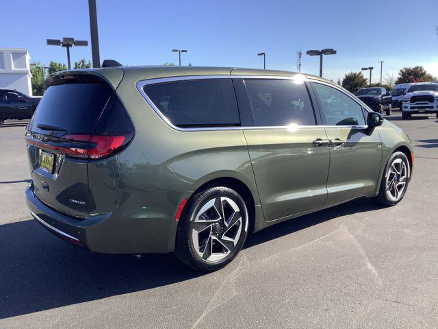2027 Chrysler Pacifica Limited