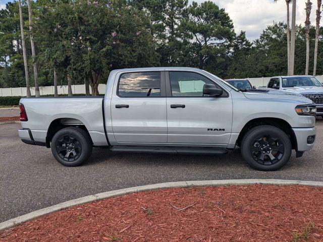 2026 RAM Ram 1500 RAM 1500 EXPRESS CREW CAB 4X4 57 BOX