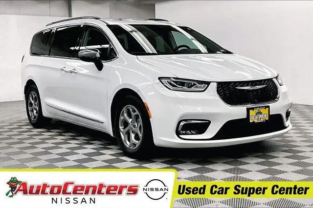 2023 Chrysler Pacifica Limited for sale in Herculaneum, MO