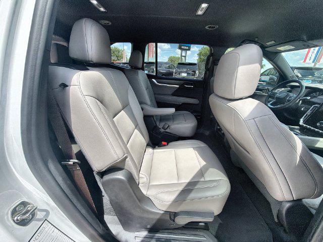2026 GMC Acadia Elevation - Photo 26