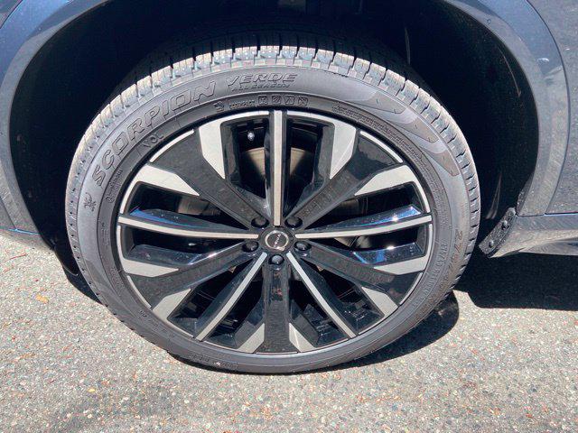 2026 Volvo XC90 Plus, B6 AWD Gas mild hybrid, Gasoline, Bright, 7 Seats