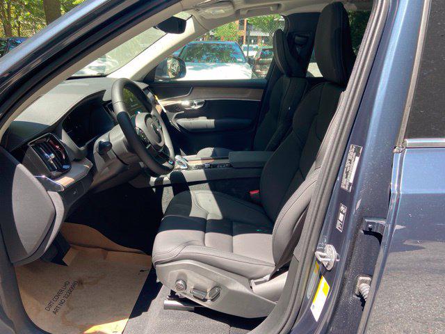 2026 Volvo XC90 Plus, B6 AWD Gas mild hybrid, Gasoline, Bright, 7 Seats