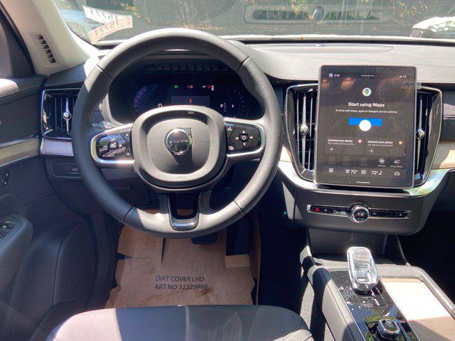 2026 Volvo XC90 Plus, B6 AWD Gas mild hybrid, Gasoline, Bright, 7 Seats