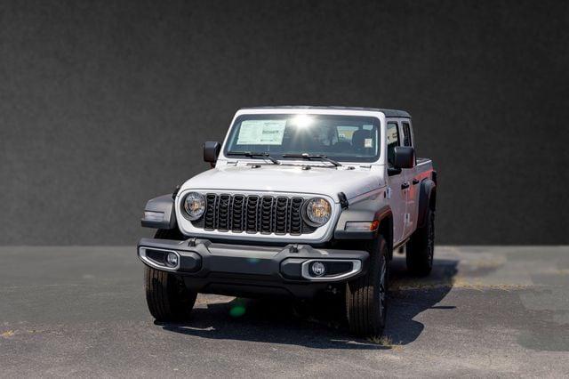 2026 Jeep Gladiator GLADIATOR SPORT 4X4 2026 Jeep Gladiator GLADIATOR SPORT 4X4