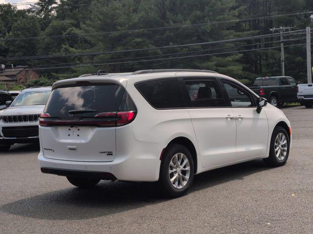2027 Chrysler Pacifica Limited