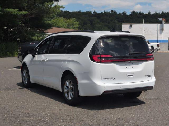 2027 Chrysler Pacifica Limited