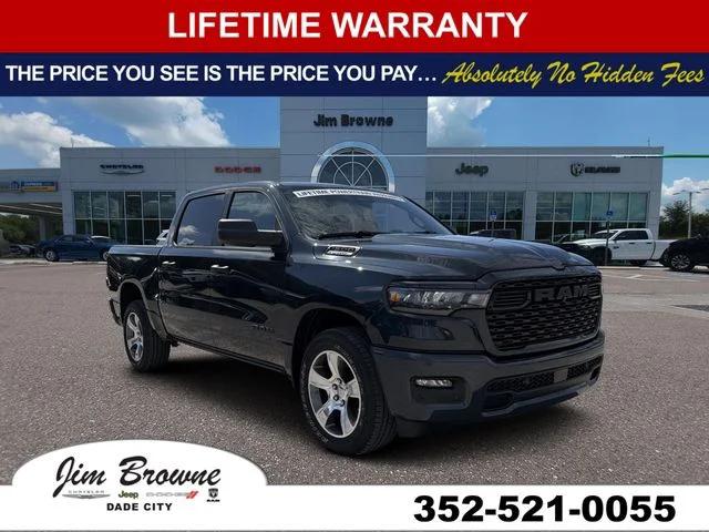 2026 RAM 1500 RAM 1500 EXPRESS CREW CAB 4X2 57 BOX