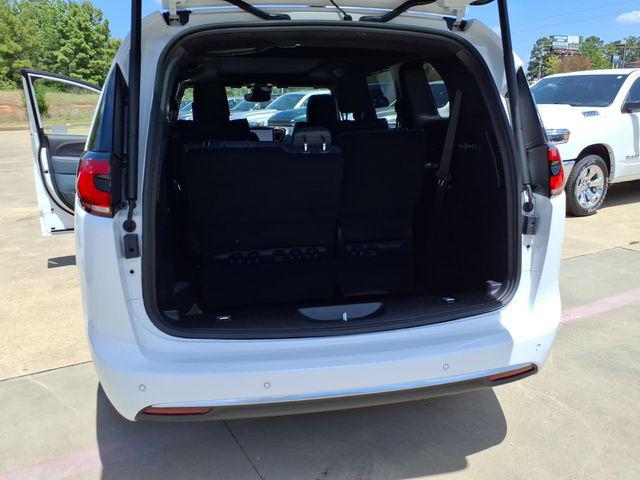 2027 Chrysler Pacifica Pinnacle