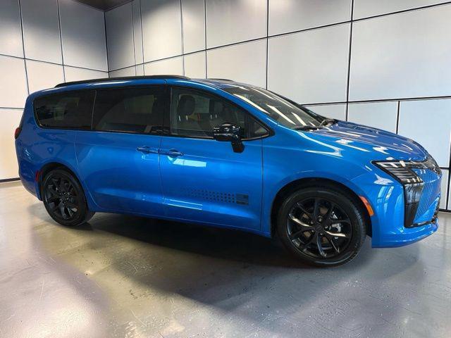 2027 Chrysler Pacifica PACIFICA SELECT