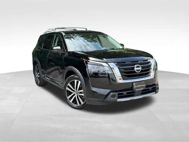 2025 Nissan Pathfinder Platinum 4WD for sale in Des Moines, IA