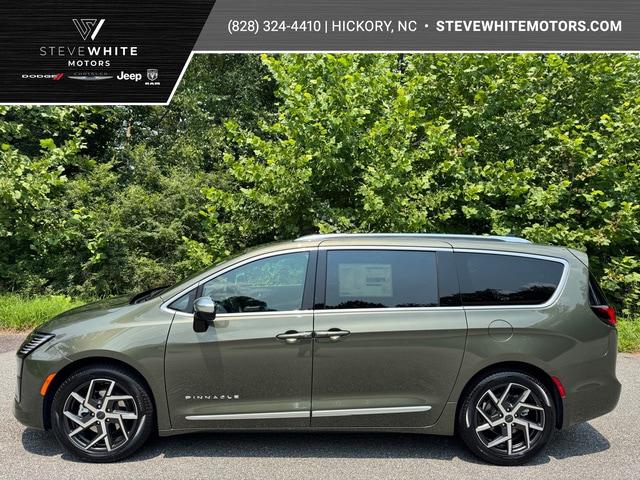 2027 Chrysler Pacifica Pinnacle for sale in Hickory, NC