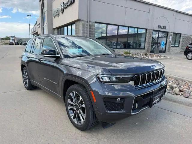 2023 Jeep Grand Cherokee Overland 4x4 for sale in Yankton, SD