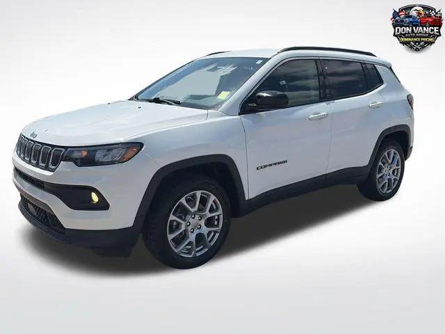 2022 Jeep Compass Latitude Lux 4x4 for sale in Marshfield, MO