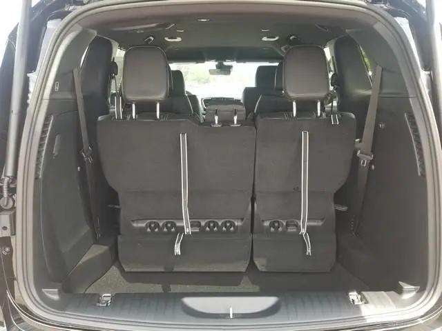 2027 Chrysler Pacifica LX