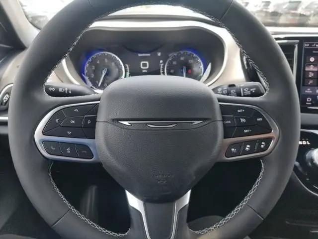 2027 Chrysler Pacifica LX