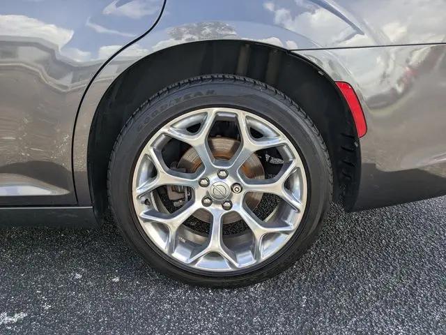 2018 Chrysler 300 300C