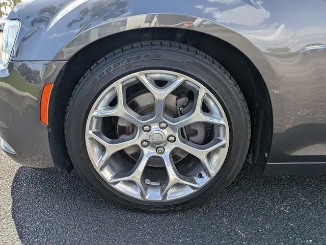 2018 Chrysler 300 300C