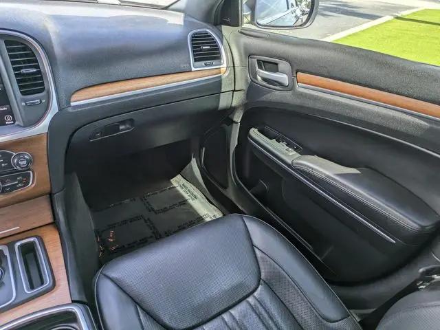 2018 Chrysler 300 300C