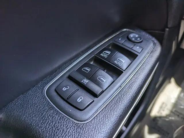 2018 Chrysler 300 300C