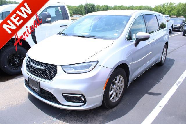 2023 Chrysler Pacifica Touring L for sale in Saint James, MO