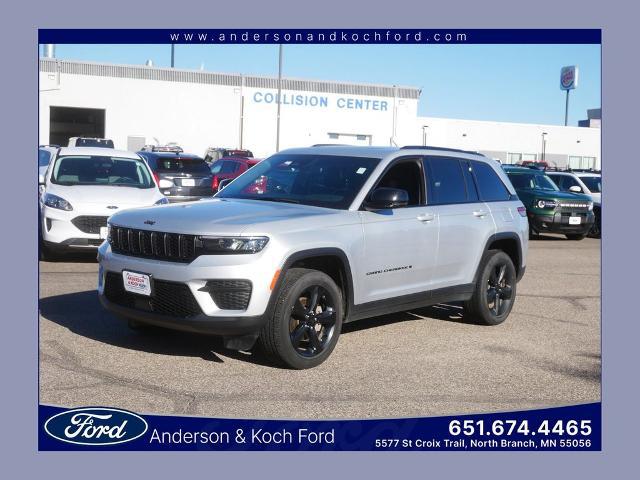 2024 Jeep Grand Cherokee Altitude 4x4 for sale in North Branch, MN