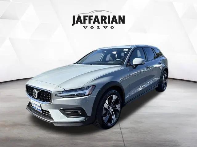 2026 Volvo V60 Cross Country Plus, B5 AWD Gas mild hybrid for sale in Haverhill, MA