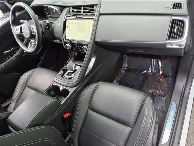 2024 Jaguar E-PACE R-Dynamic SE P250 AWD Automatic