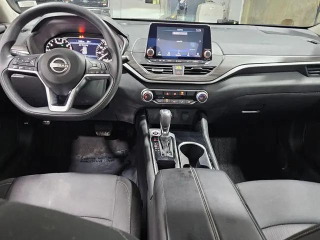 2024 Nissan Altima SV FWD
