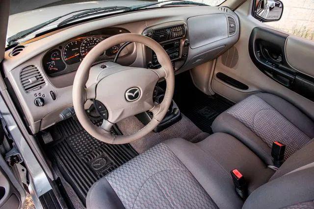 2002 Mazda 300 DS
