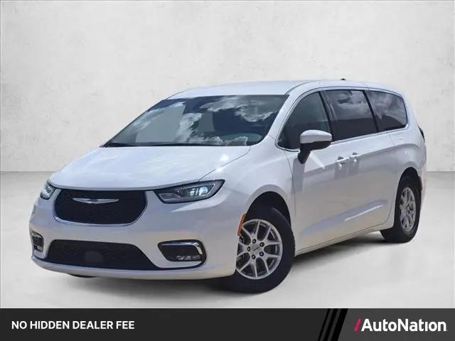 2023 Chrysler Pacifica Touring L for sale in Houston, TX