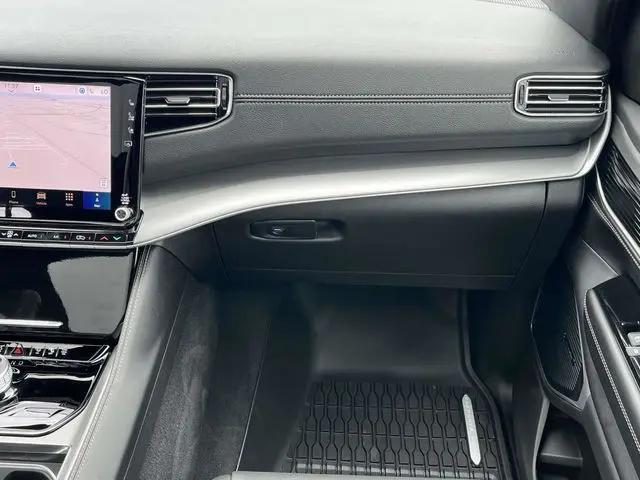 2026 Jeep Grand Wagoneer L 4x4