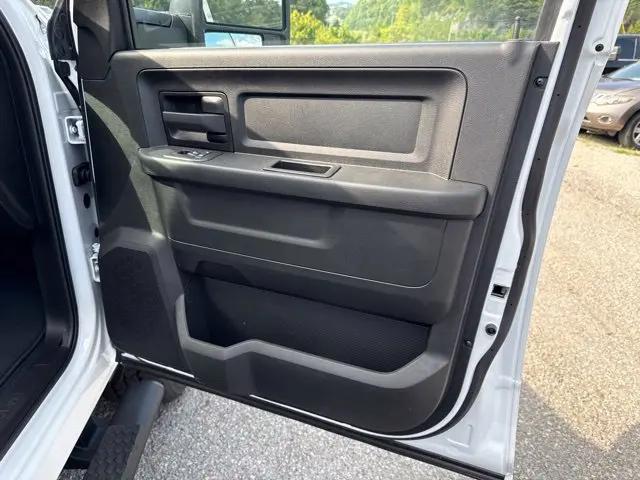 2026 Ram 2500 Black Express Crew Cab 4x4 64 Box