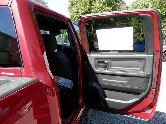 2026 Ram 2500 Warlock Crew Cab 4x4 64 Box