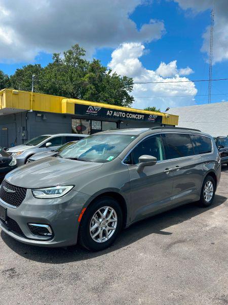2023 Chrysler Pacifica Touring L for sale in Orlando, FL