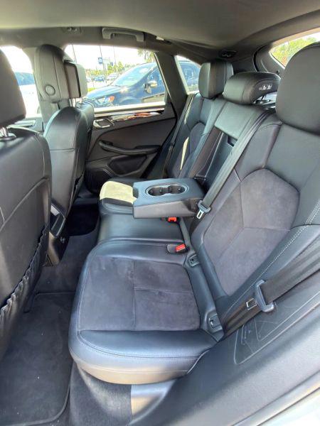 2015 Porsche Macan S