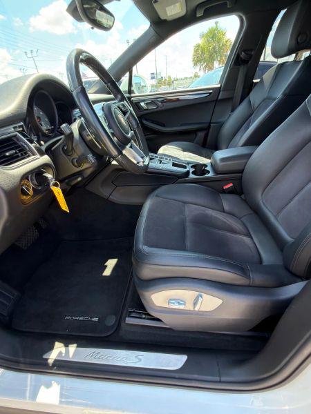 2015 Porsche Macan S