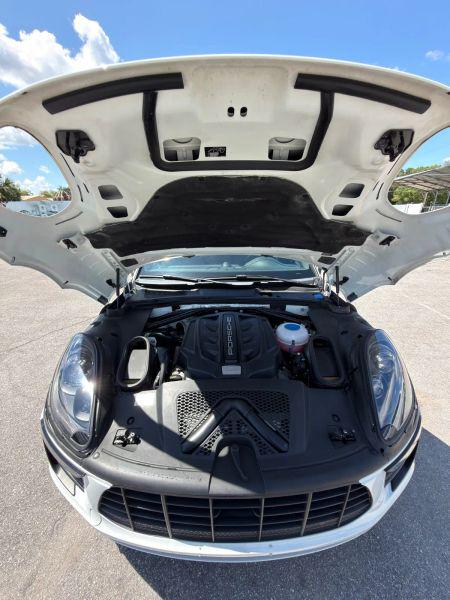 2015 Porsche Macan S