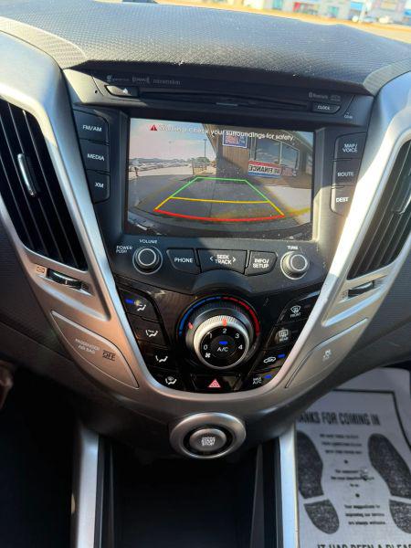 2012 Hyundai Veloster Base w/Black