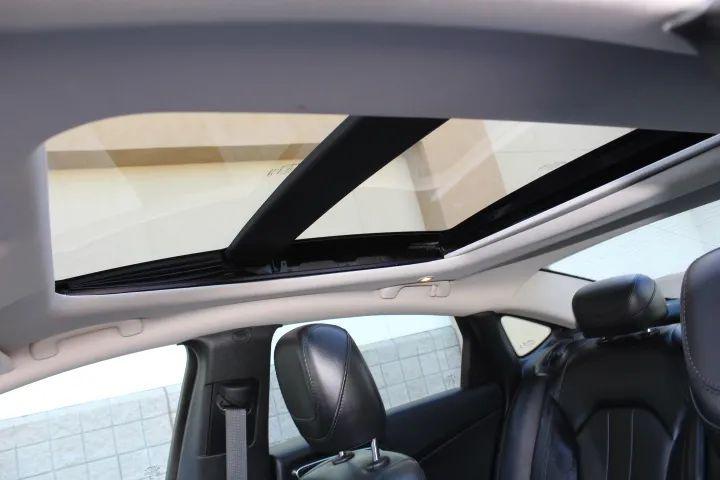 2016 Chrysler 200 C Platinum