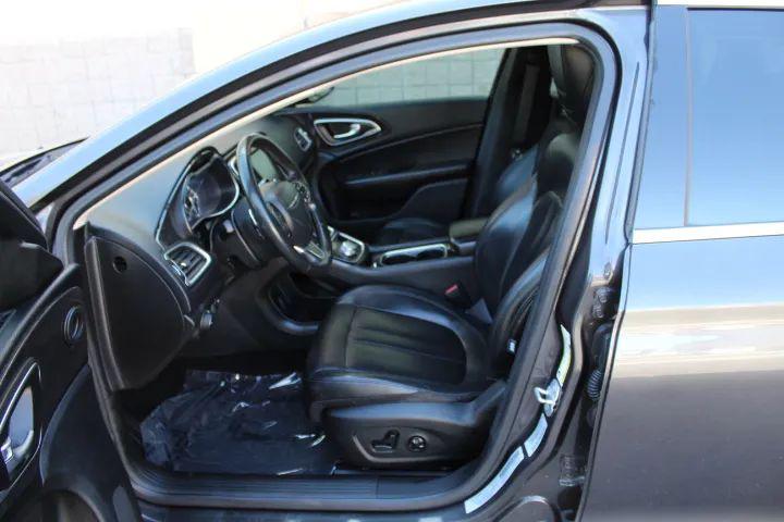 2016 Chrysler 200 C Platinum